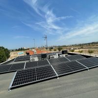 Placas solares, ¿en el techo o en el suelo?
